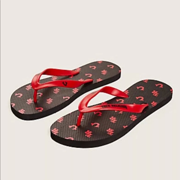True Religion monogram flip flops NWT - Picture 1 of 10